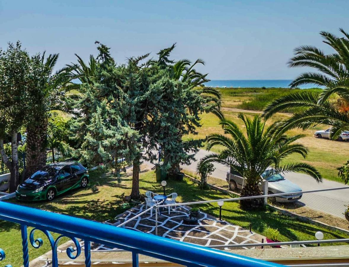 Galinis' Sea Front Studios Nea Kallikrateia Esterno foto