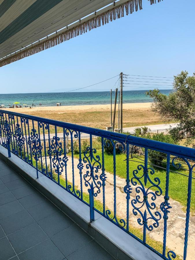 Galinis' Sea Front Studios Nea Kallikrateia Esterno foto