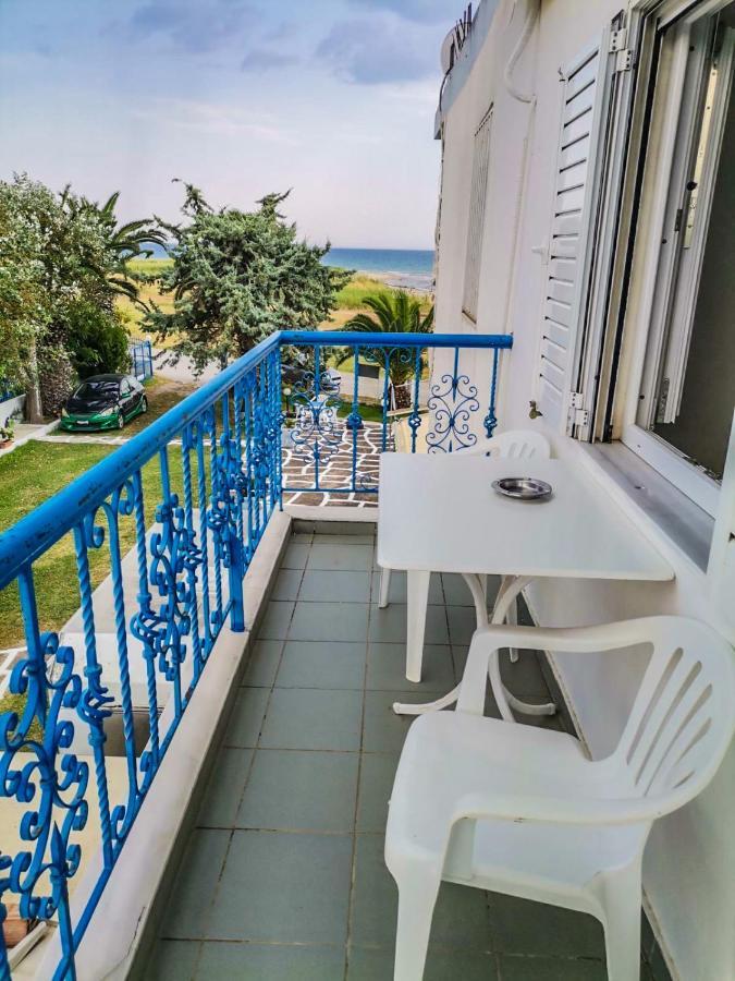 Galinis' Sea Front Studios Nea Kallikrateia Esterno foto