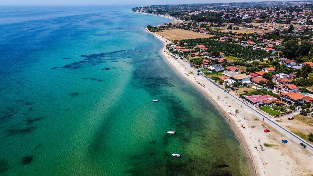 Galinis' Sea Front Studios Nea Kallikrateia Esterno foto